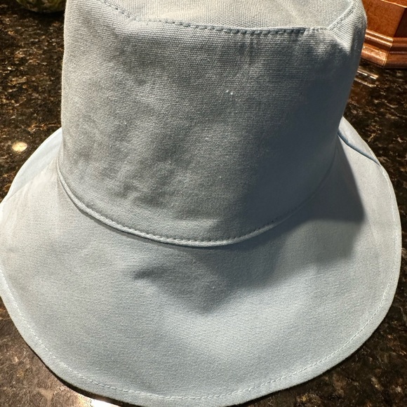 L*Space Poolside Bucket Hat NWT - Picture 6 of 6